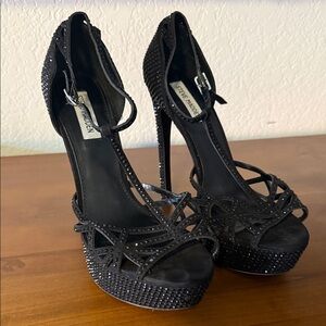 Women's size 10 Steve Madden Black Rhinostone tstrap Heels